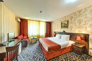 Отель Hotel Montecito София Двухместный номер Делюкс с 1 кроватью или 2 отдельными кроватями-1