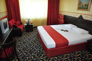 Отель Hotel Montecito София Двухместный номер Делюкс с 1 кроватью или 2 отдельными кроватями-7