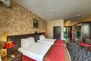 Отель Hotel Montecito София Двухместный номер Делюкс с 1 кроватью или 2 отдельными кроватями-10