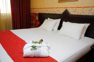 Отель Hotel Montecito София Двухместный номер Делюкс с 1 кроватью или 2 отдельными кроватями-13